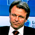 Knut Halvorsen, Connecting people