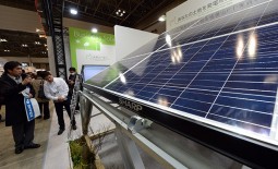 Report shows cost of solar panels has dropped, but no rise in revenue for industry